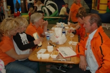 Koninginnedag 2011: Eiergooien en kinderspelen