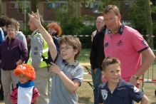 Koninginnedag 2011: Eiergooien en kinderspelen