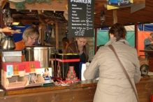 Koninginnedag 2011: Eiergooien en kinderspelen