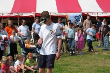 Koninginnedag 2004 - Waterzeskamp (2)