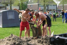 Koninginnedag 2004 - Waterzeskamp (2)