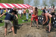 Koninginnedag 2004 - Waterzeskamp (2)