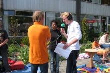 Koninginnedag 2004 - Optocht en Vlaghijsen