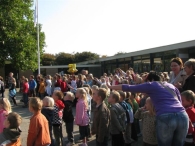 Op voeten en fietsen naar school