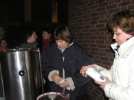 Kerstavond 2005 - Zingen bij de toren