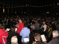 Kerstavond 2005 - Zingen bij de toren