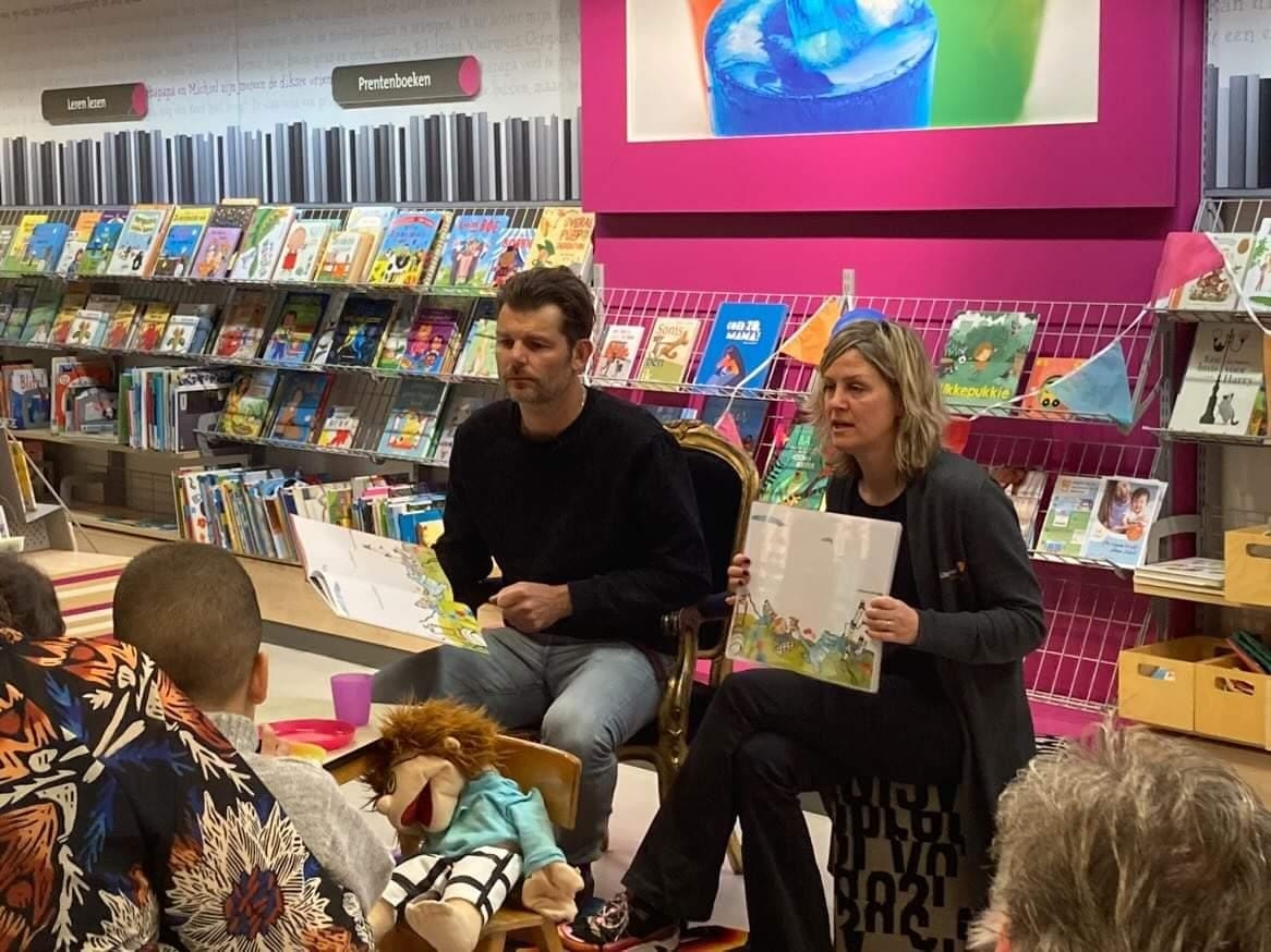 Voorleesfeest in Flevomeer Bibliotheek Biddinghuizen