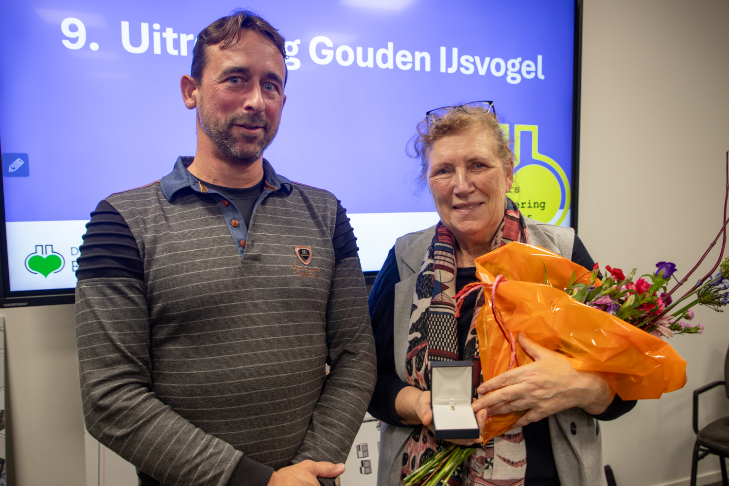 Gouden IJsvogel voor vrijwilligers Inloophuis De Kans