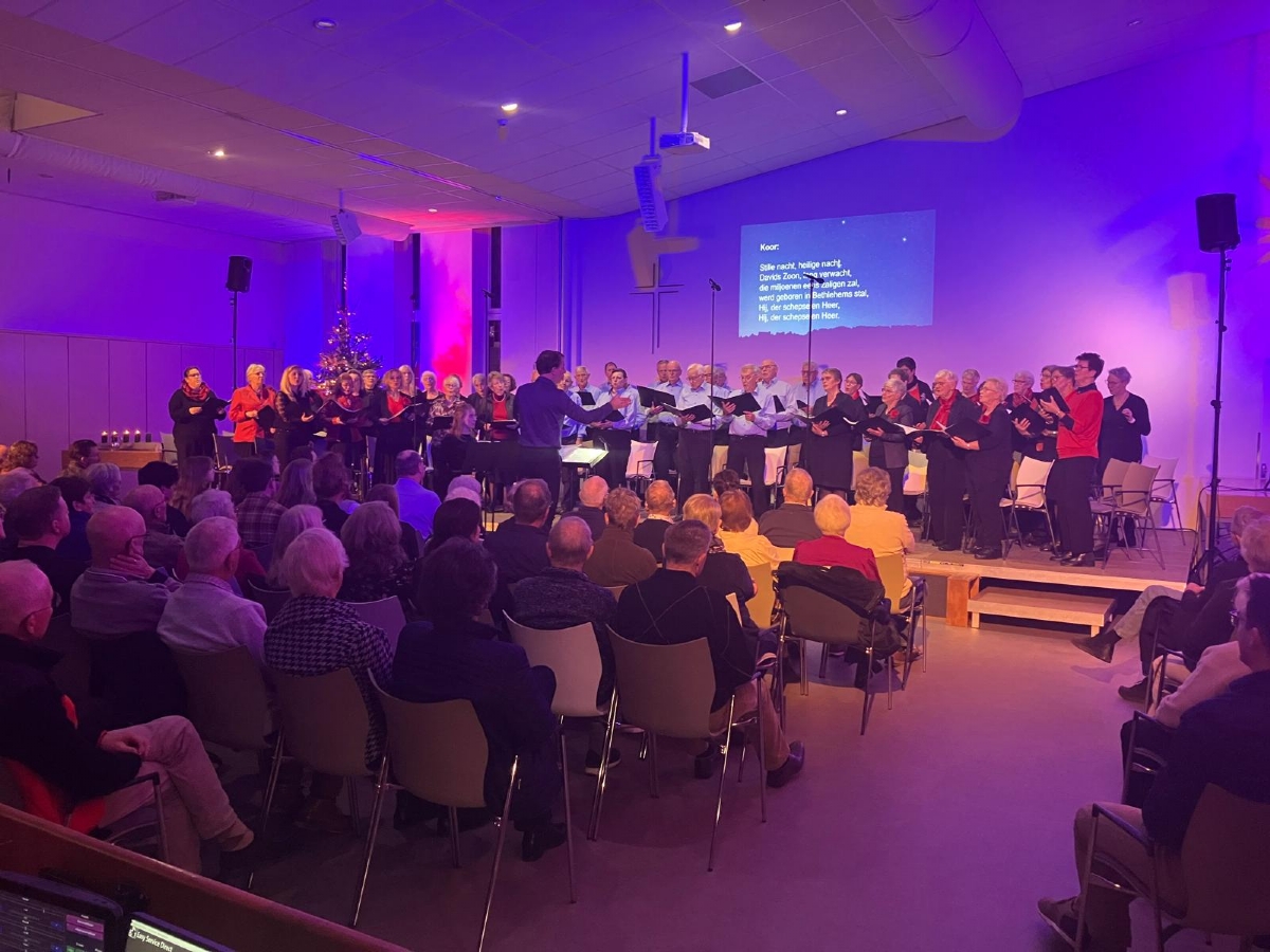 Marijn de Jong uit Kampen nieuwe dirigent Zon en Zegen