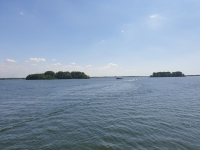 Vaarseizoen start met plaatsen van boeien in Randmeren