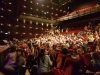 Kinderen zitten klaar voor PopUp concert