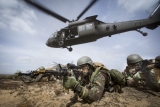 Luchtmobiele Brigade traint op het Veluwemeer