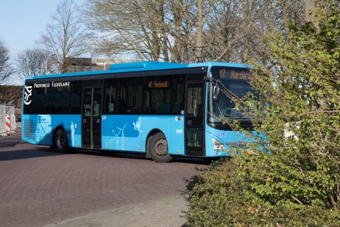 Staten gaan opnieuw over buslijnen in Dronten praten