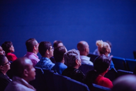 Zorg ervoor dat je tijdens de conferentie iedereen een goeie ervaring beleeft
