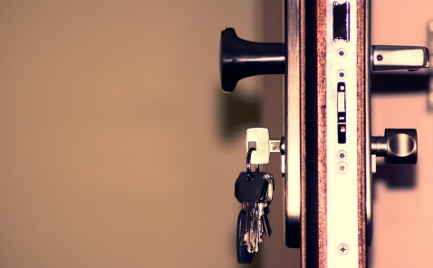 Veiligheid Voorop: Deslotenmaker.com Biedt Uitkomst