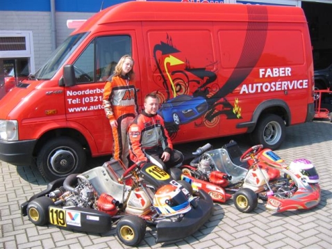 Broer en zus Faber rijden NK kart