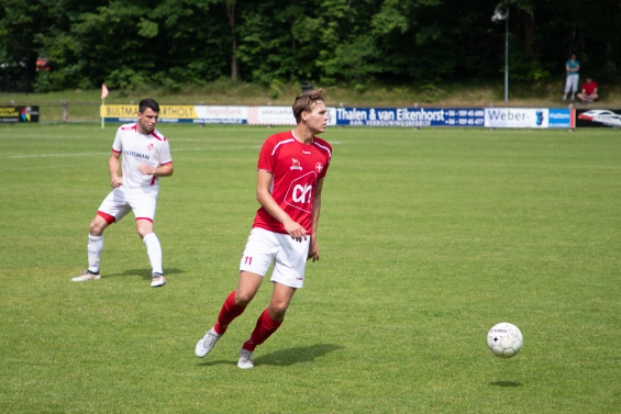 BAS wint met 0-3 tegen EZC'84 in Epe BAS wint met 0-3 tegen EZC'84 in Epe