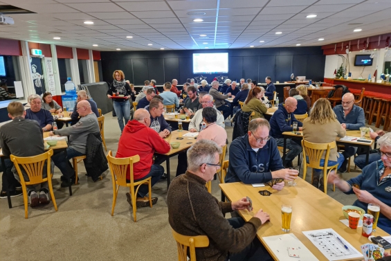 Maandelijkse klaverjasavond op 14 april