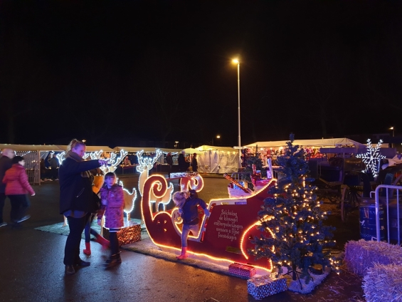 Schaatsbaan en Winterfair op het Maaiveld Schaatsbaan en Winterfair op het Maaiveld