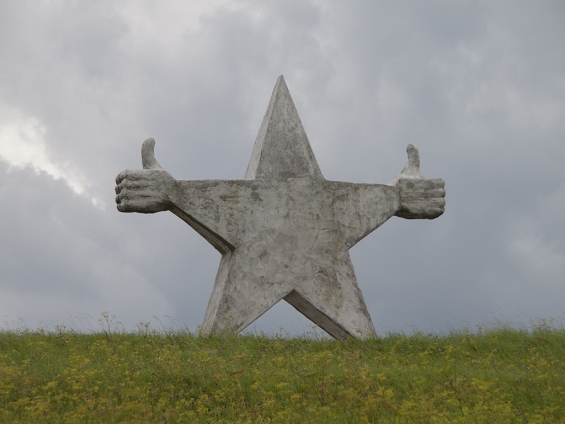 Monument voor Prima Mensen uitgebreid met nieuwe namen