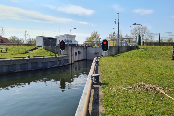 Bediening bruggen en sluizen in Flevoland klaar voor het vaarseizoen