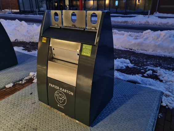 Nieuwe ondergrondse afvalcontainers bij Hierdensebeek