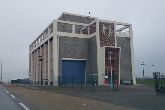 Gemaal Lovink pompt extra vanwege verwachte regenval