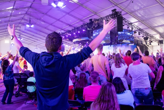 Opbouw Pinksterconferentie Opwekking gestart Opbouw Pinksterconferentie Opwekking gestart