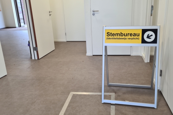 Voorhof en moskee stemlocaties voor Europese verkiezingen Voorhof en moskee stemlocaties voor Europese verkiezingen