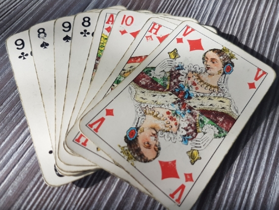 Elke dinsdag klaverjassen in De Binding Elke dinsdag klaverjassen in De Binding