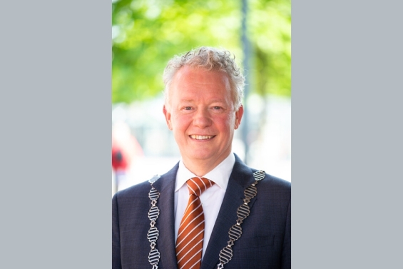 Nieuwjaarstoespraak burgemeester Gebben: blik op 2024 en groei van Dronten Nieuwjaarstoespraak burgemeester Gebben: blik op 2024 en groei van Dronten