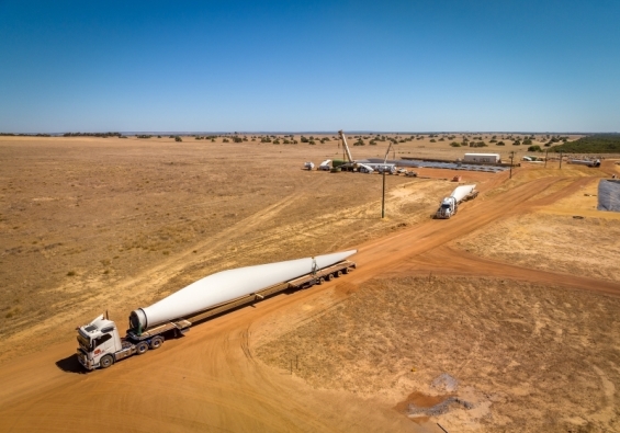 Gereviseerde windturbines uit Biddinghuizen vinden nieuw leven in Australië Gereviseerde windturbines uit Biddinghuizen vinden nieuw leven in Australië