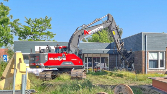 Sloop Koetshuis van start Sloop Koetshuis van start