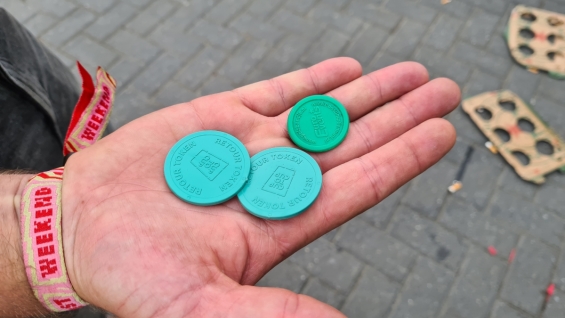 Lowlands introduceert succesvol het cup-to-cup systeem Lowlands introduceert succesvol het cup-to-cup systeem