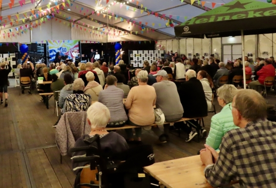 Stichting de IJsvogel kijkt terug op geslaagde feestweek Stichting de IJsvogel kijkt terug op geslaagde feestweek