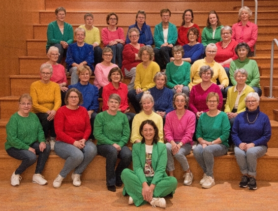 Voorjaarsconcert Vrouwenkoor de Paradijsvogels in de Voorhof Voorjaarsconcert Vrouwenkoor de Paradijsvogels in de Voorhof