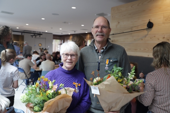 Koninklijke onderscheiding voor Sybesma en Hoogstrate