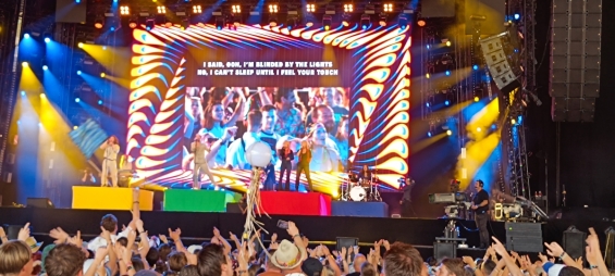 Lowlands Sing-along geeft andermaal veel sfeer maar kon anders Lowlands Sing-along geeft andermaal veel sfeer maar kon anders