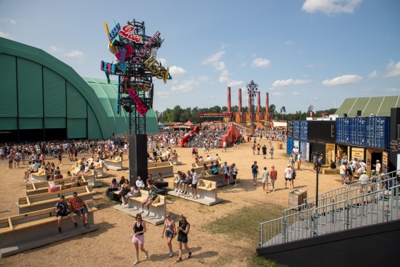 Nieuwe namen aangekondigd voor Lowlands 2025 Nieuwe namen aangekondigd voor Lowlands 2025