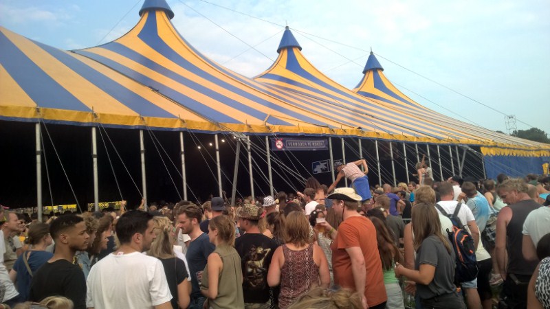 Lowlands legt fundering aan voor pilaarloze Alphatent